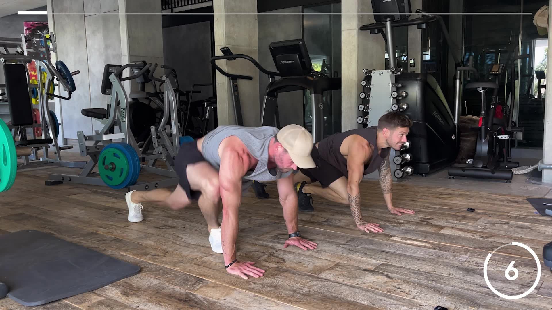 Chris Hemsworth & Luke Zocchi Centr Workout