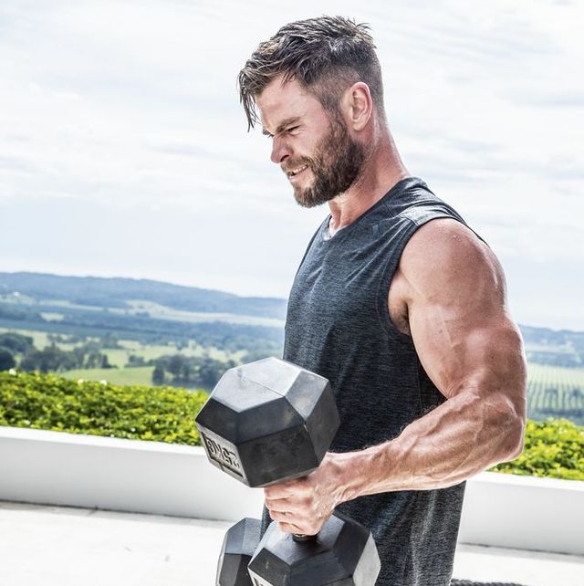 Chris Hemsworth Workout with Dumbbells